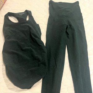 Beyond Yoga maternity set